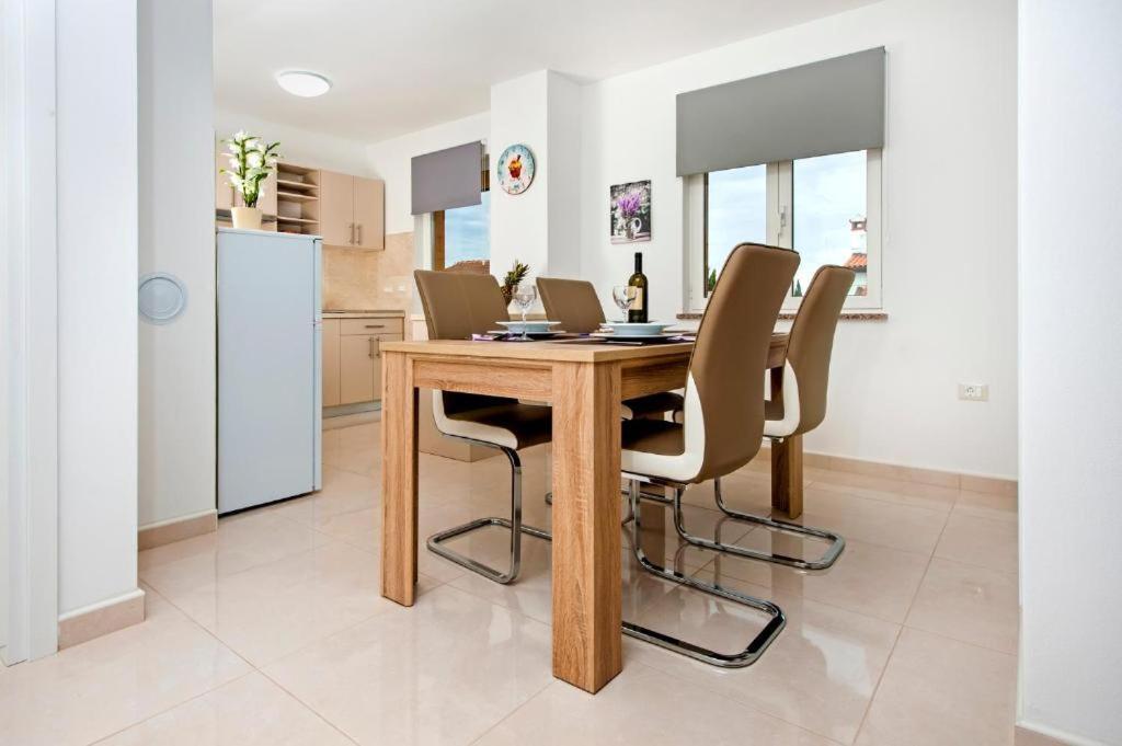 Aria Room And Apartmant Fuga Rovinj Luaran gambar